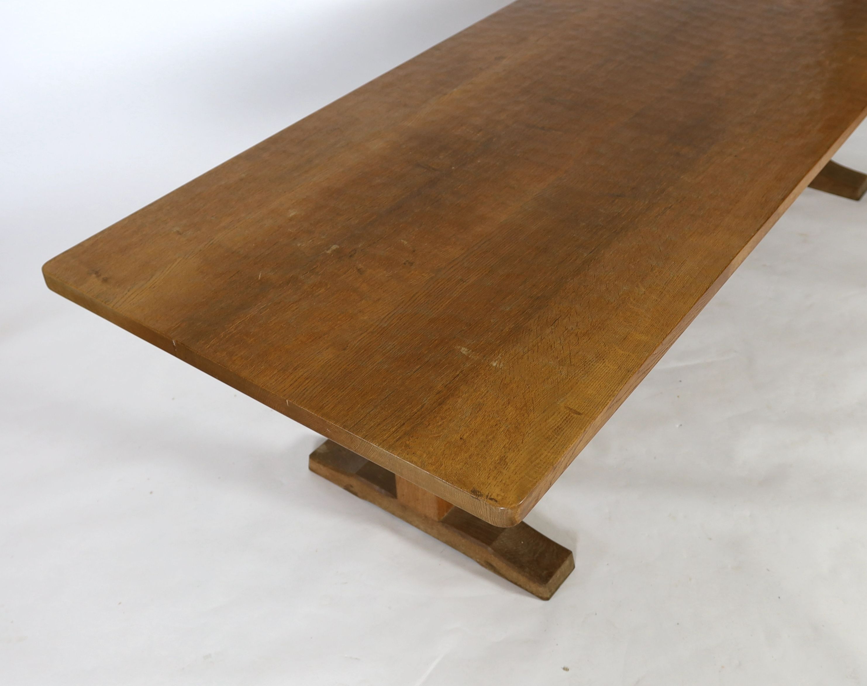 An oak 'Mouseman' refectory table by Robert Thompson of Kilburn 275 x 98cm, H.73cm
